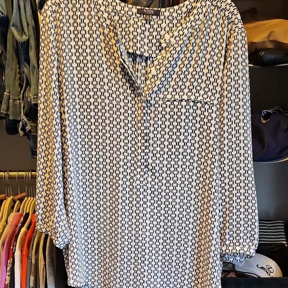 NYDJ Monochrome Geometric Blouse